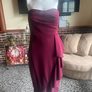 Elegant Burgundy Strapless Dress